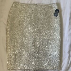 Lord&taylor silver metallic stamped cotton lightweight lined pencil skirt NWT